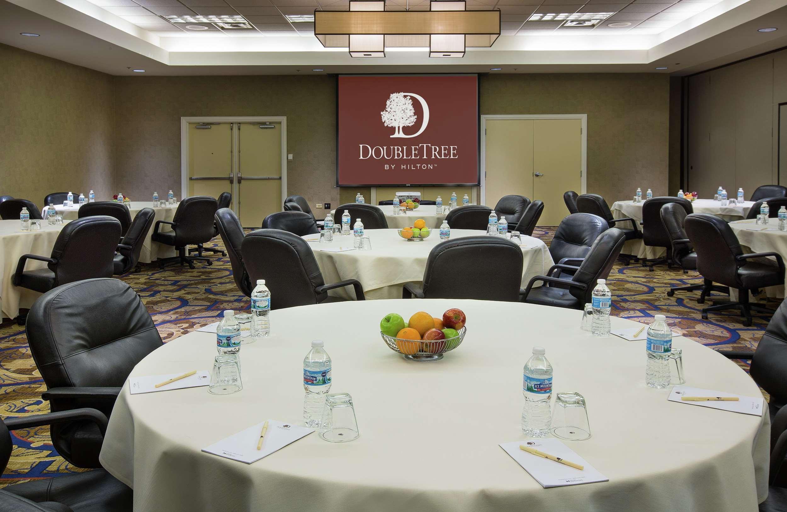 Doubletree By Hilton Chicago O'Hare Airport-Rosemont Hotel Exterior photo